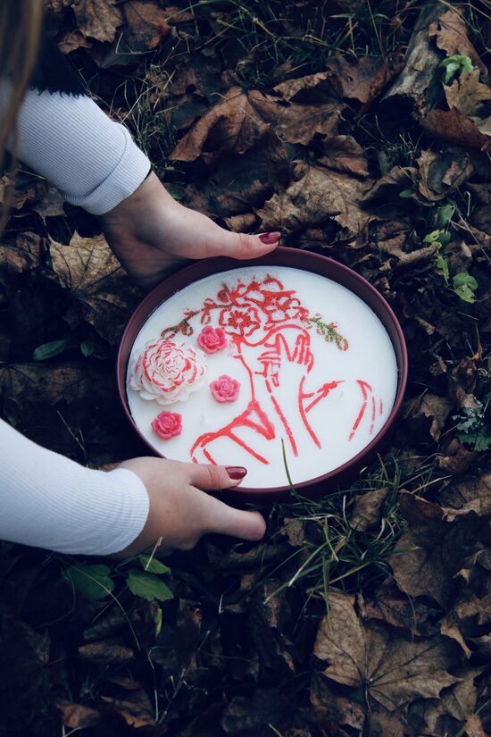 Dekoratīvā svece: Ziedu meitene